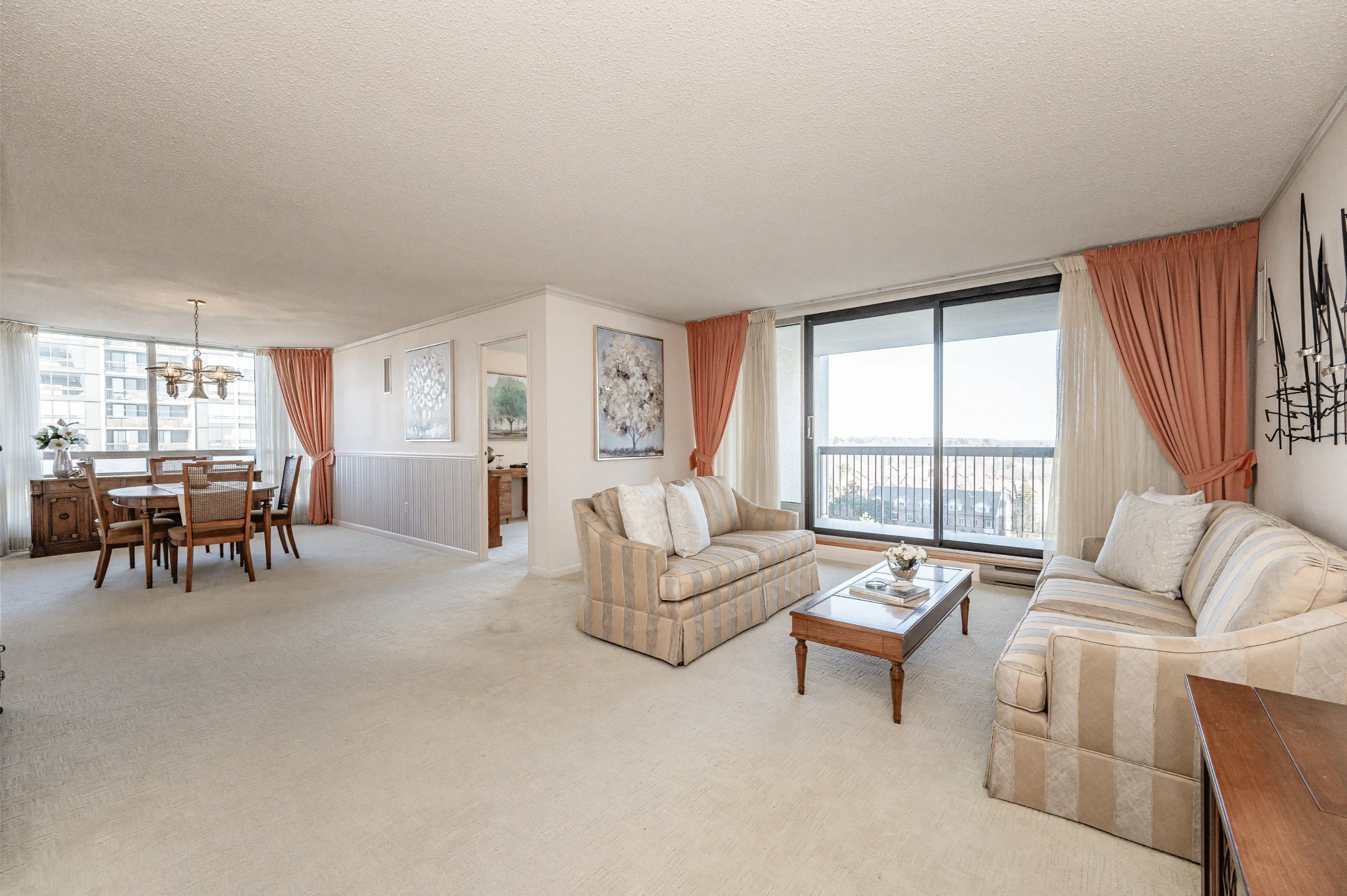 Waterfront Lakeside Condo