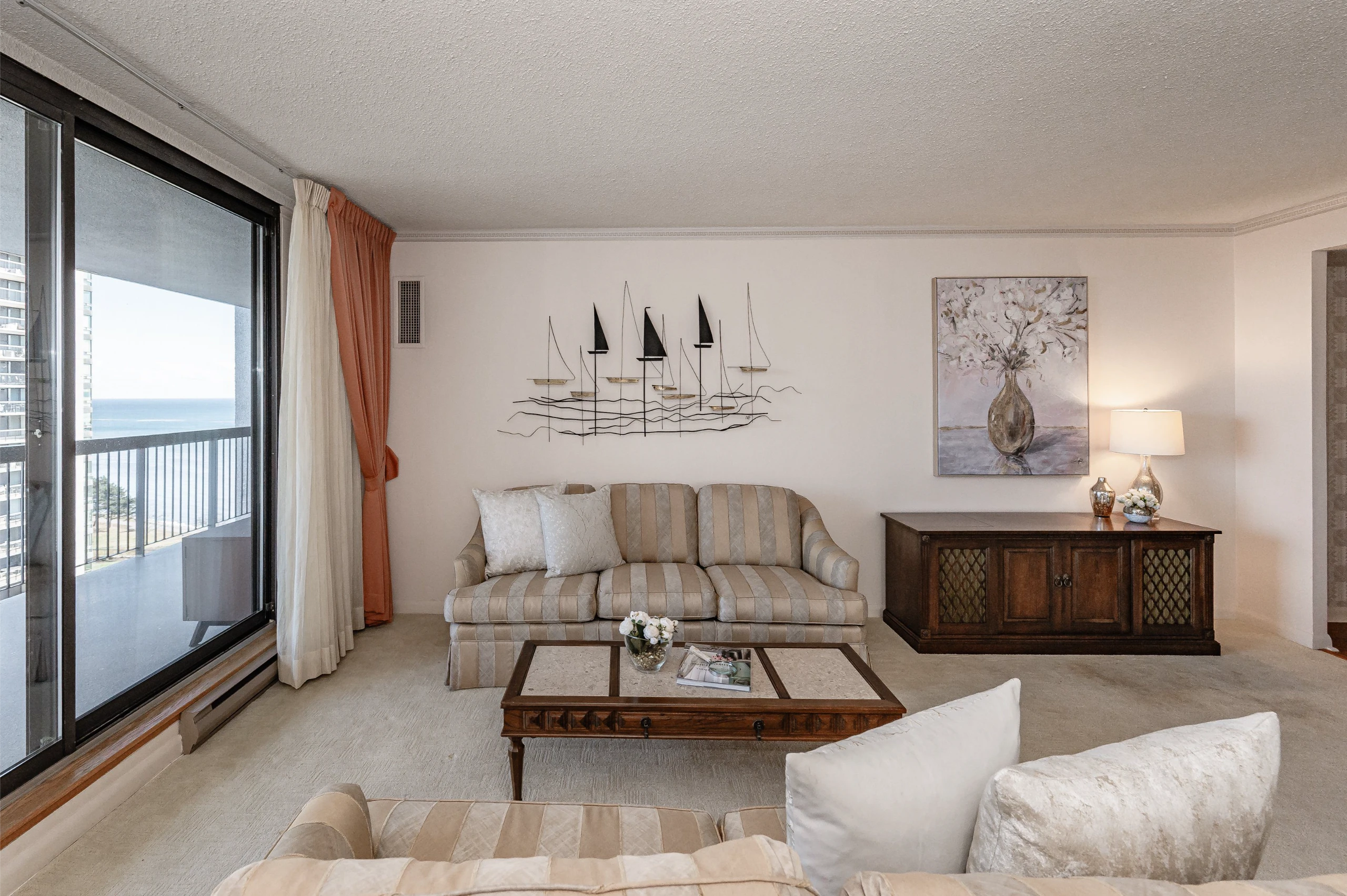 Waterfront Lakeside Condo