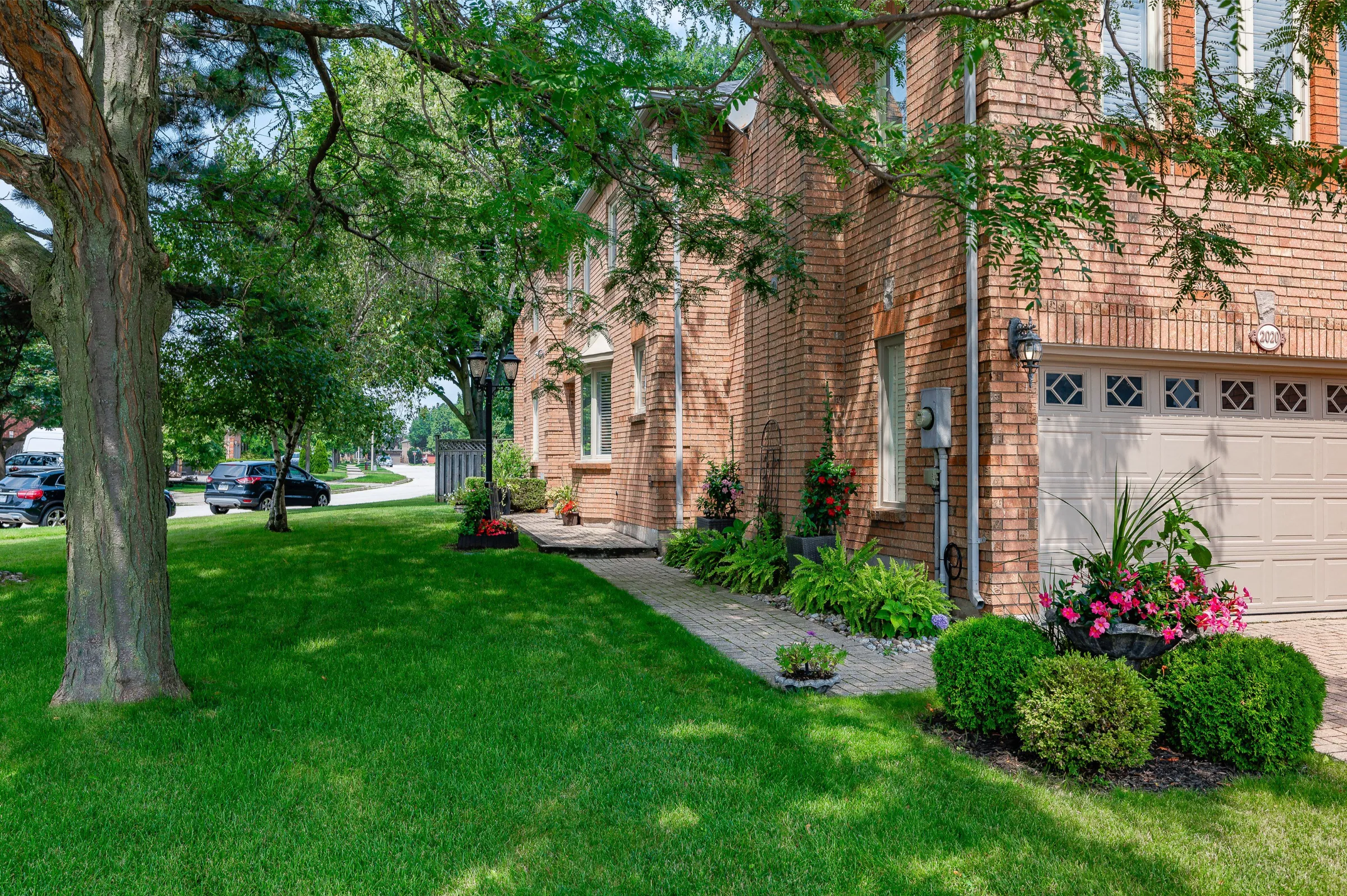 Premium Glen Abbey Location