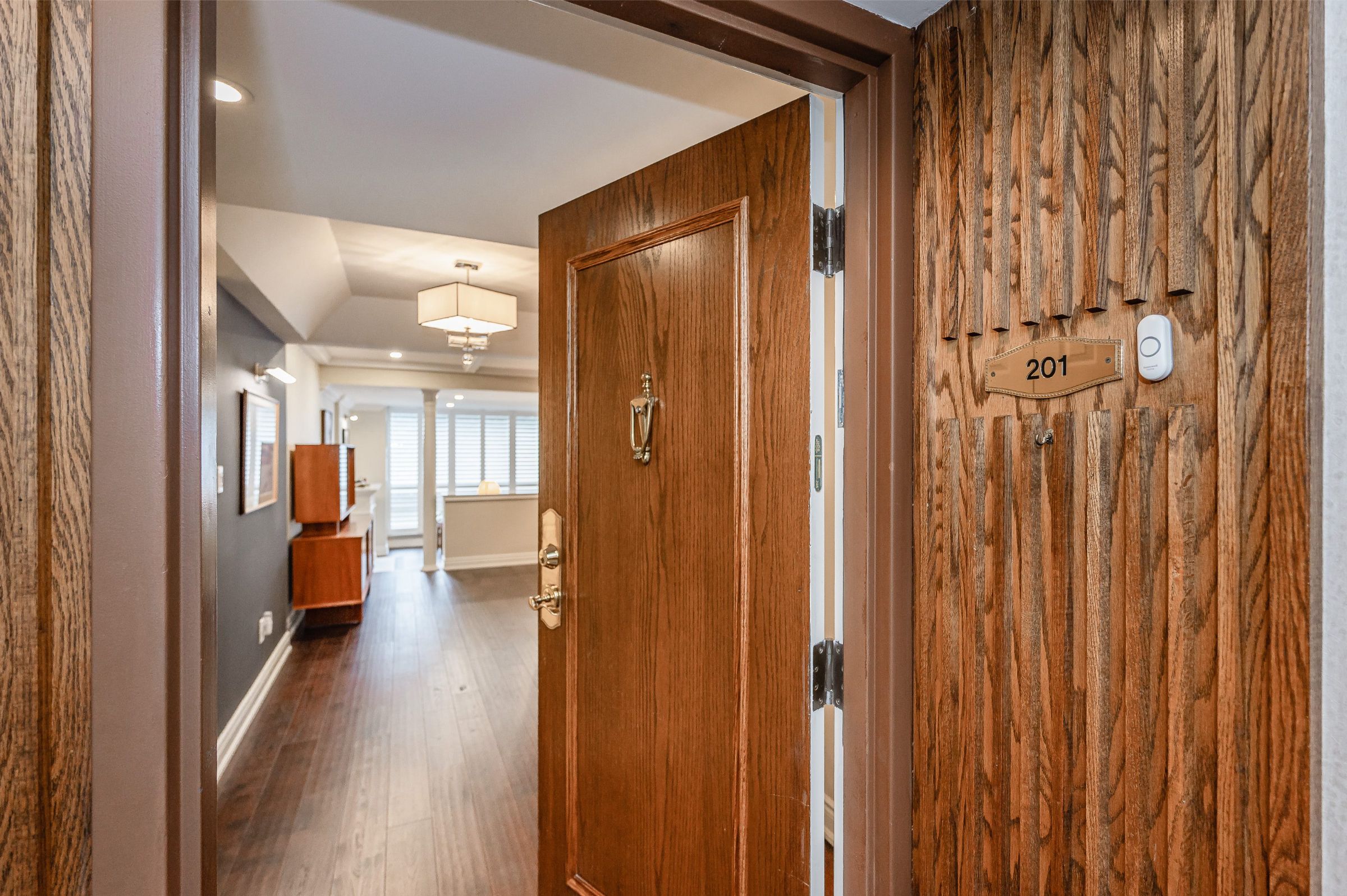 Luxury Condo in Bronte