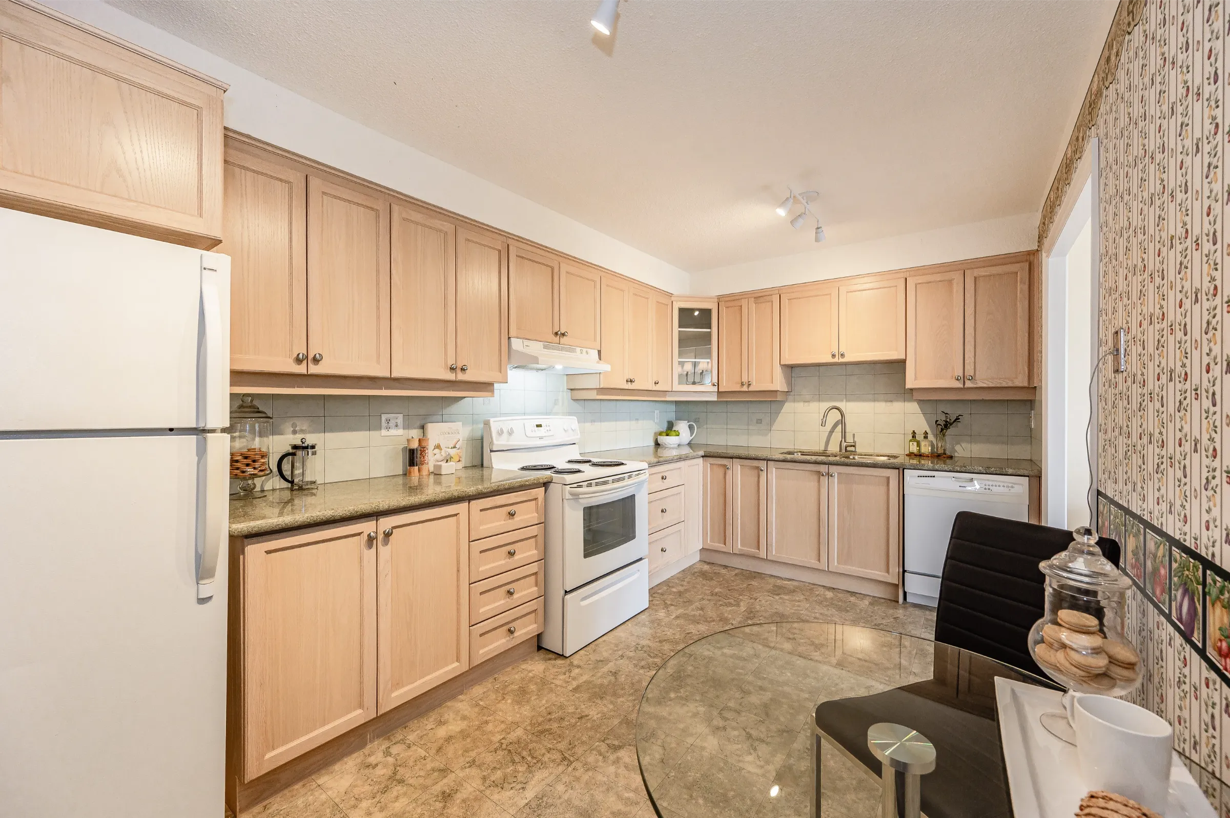 Bronte village apartment