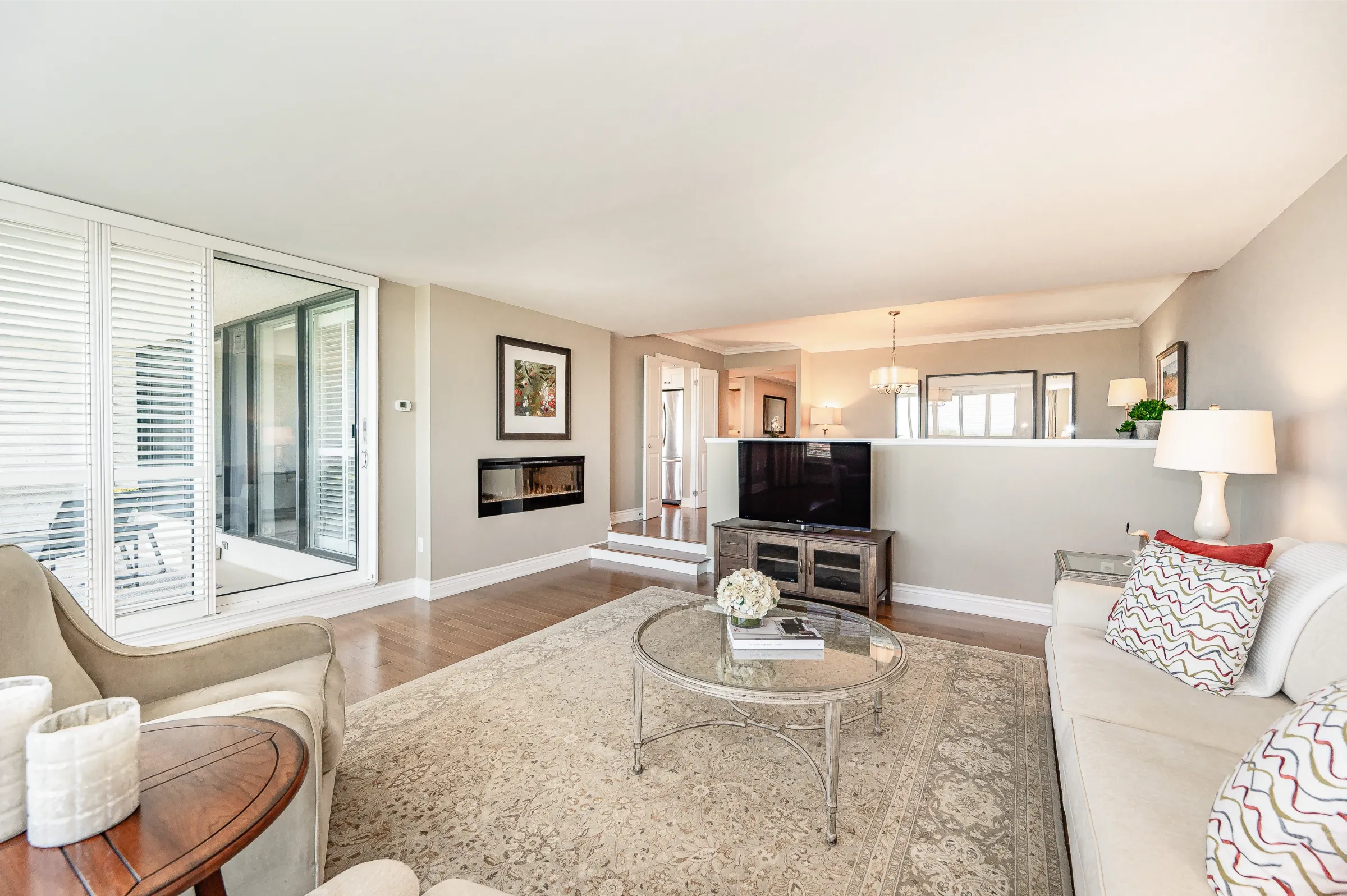 Luxury lakeside condo