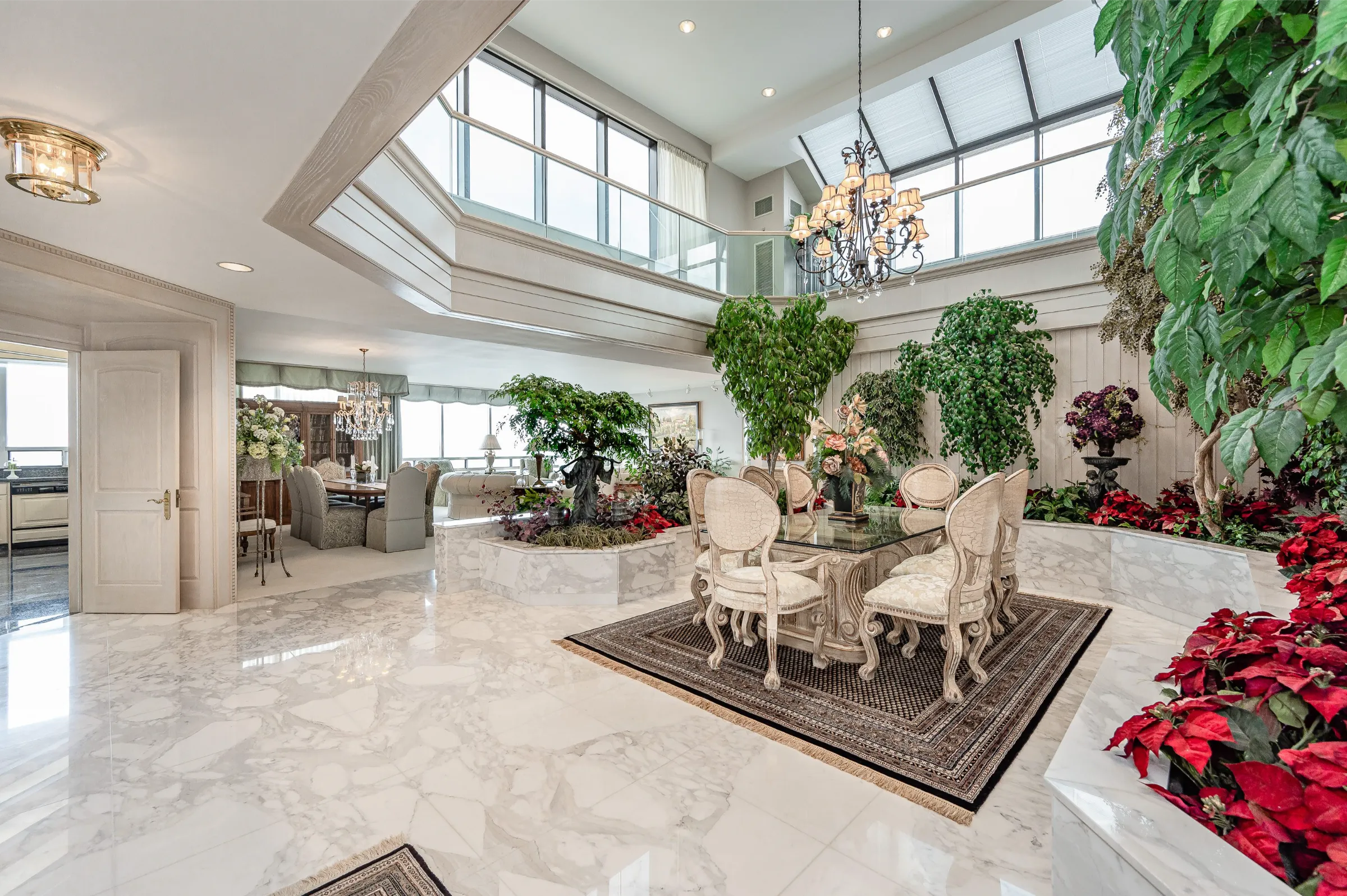 Luxury Lakeside Living