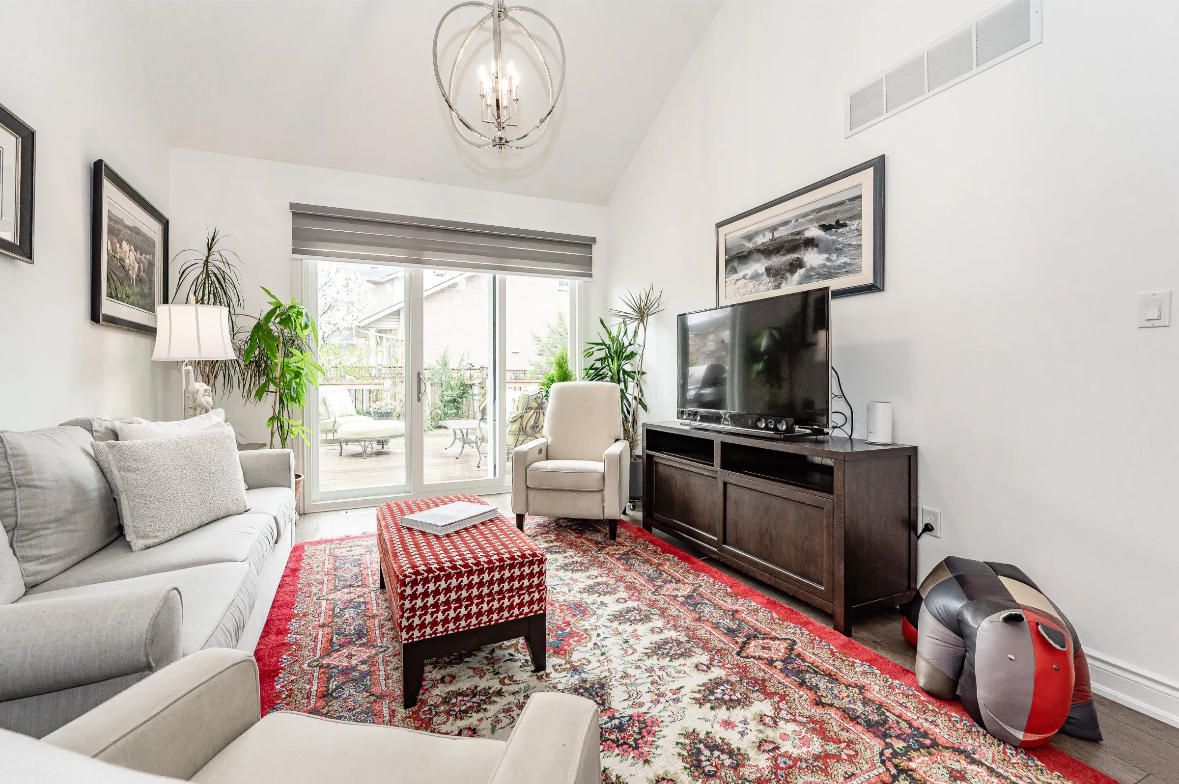 Renovated bungaloft townhouse