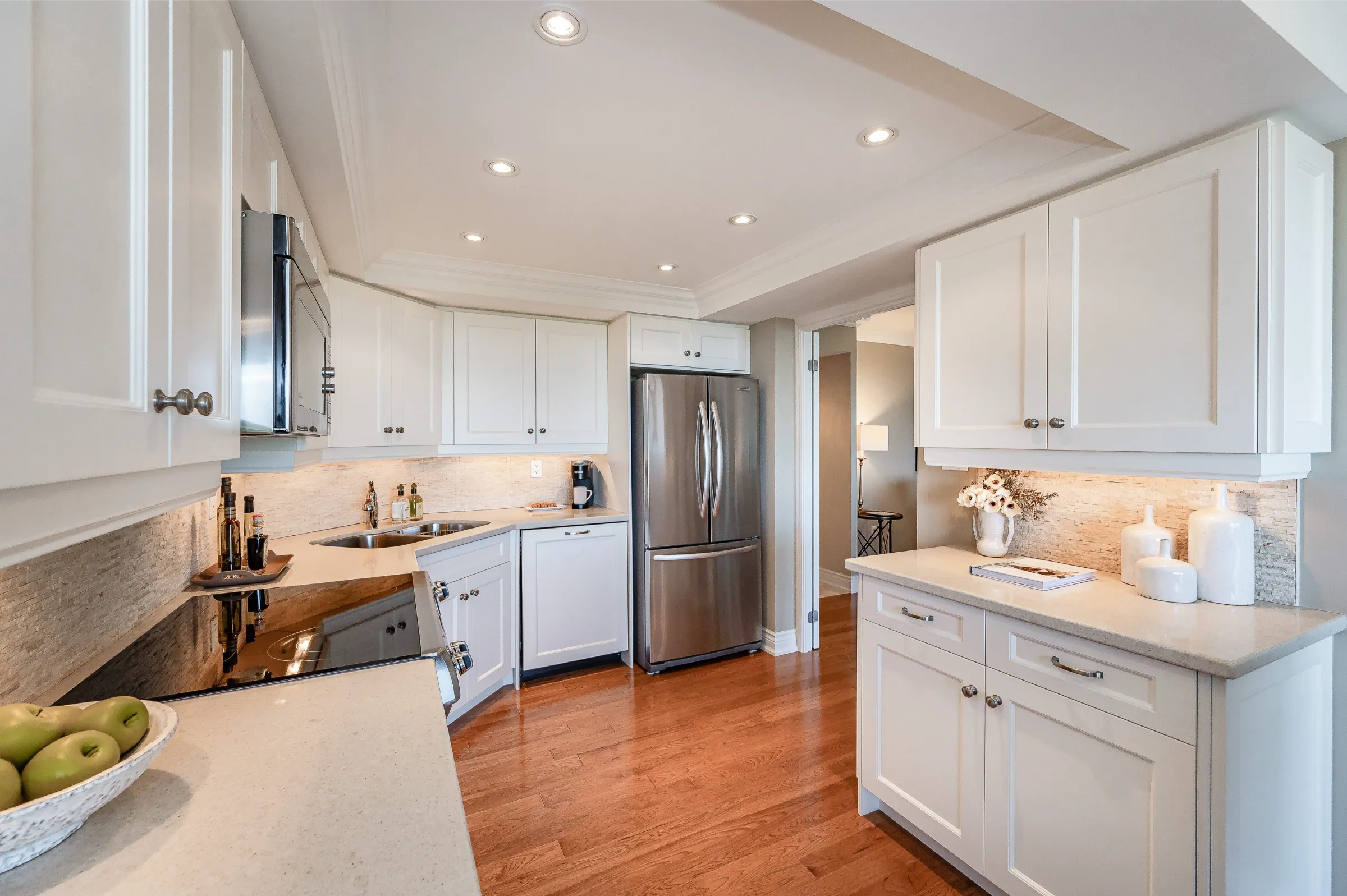 Luxury lakeside condo