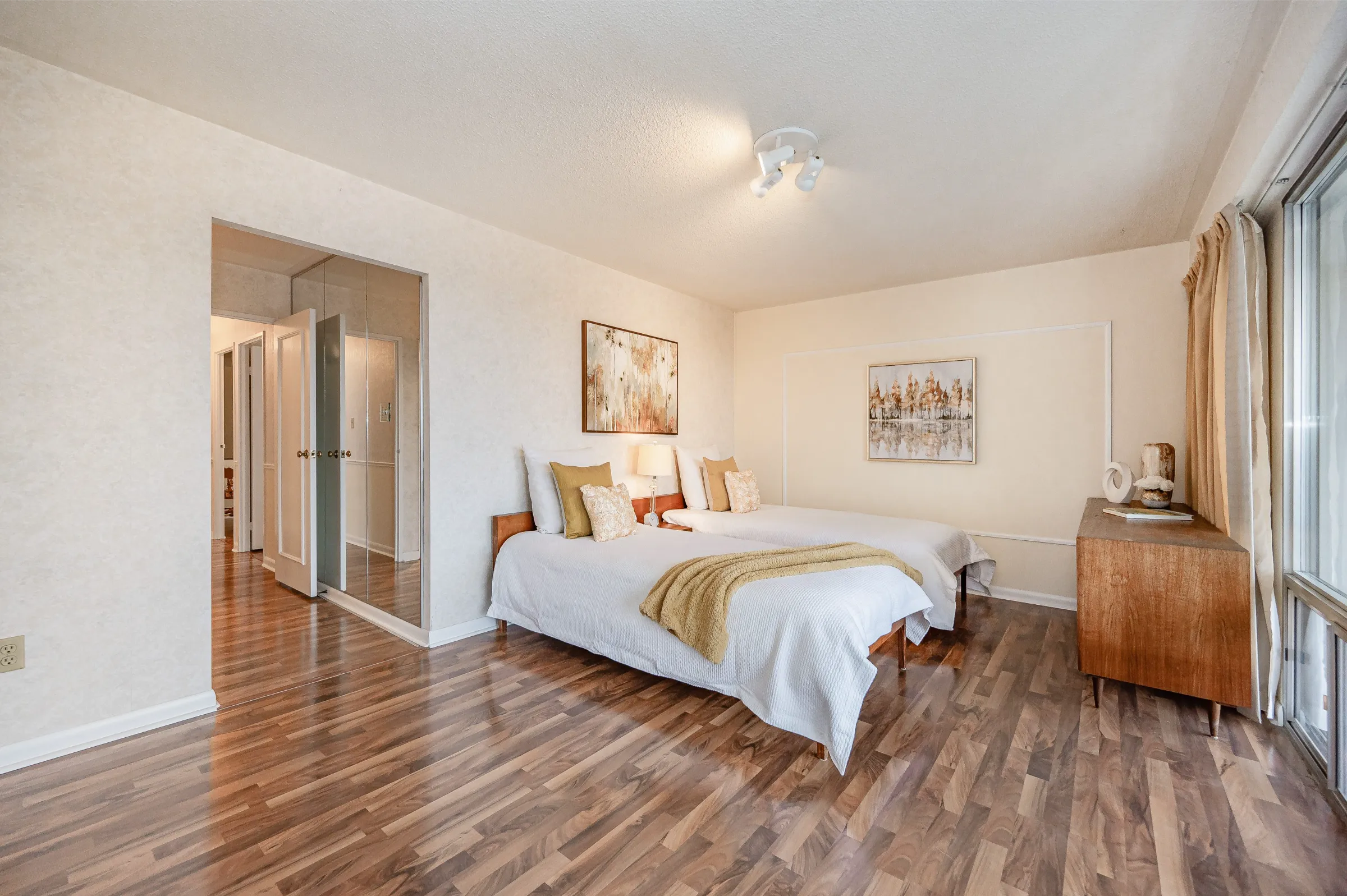 Bronte village apartment