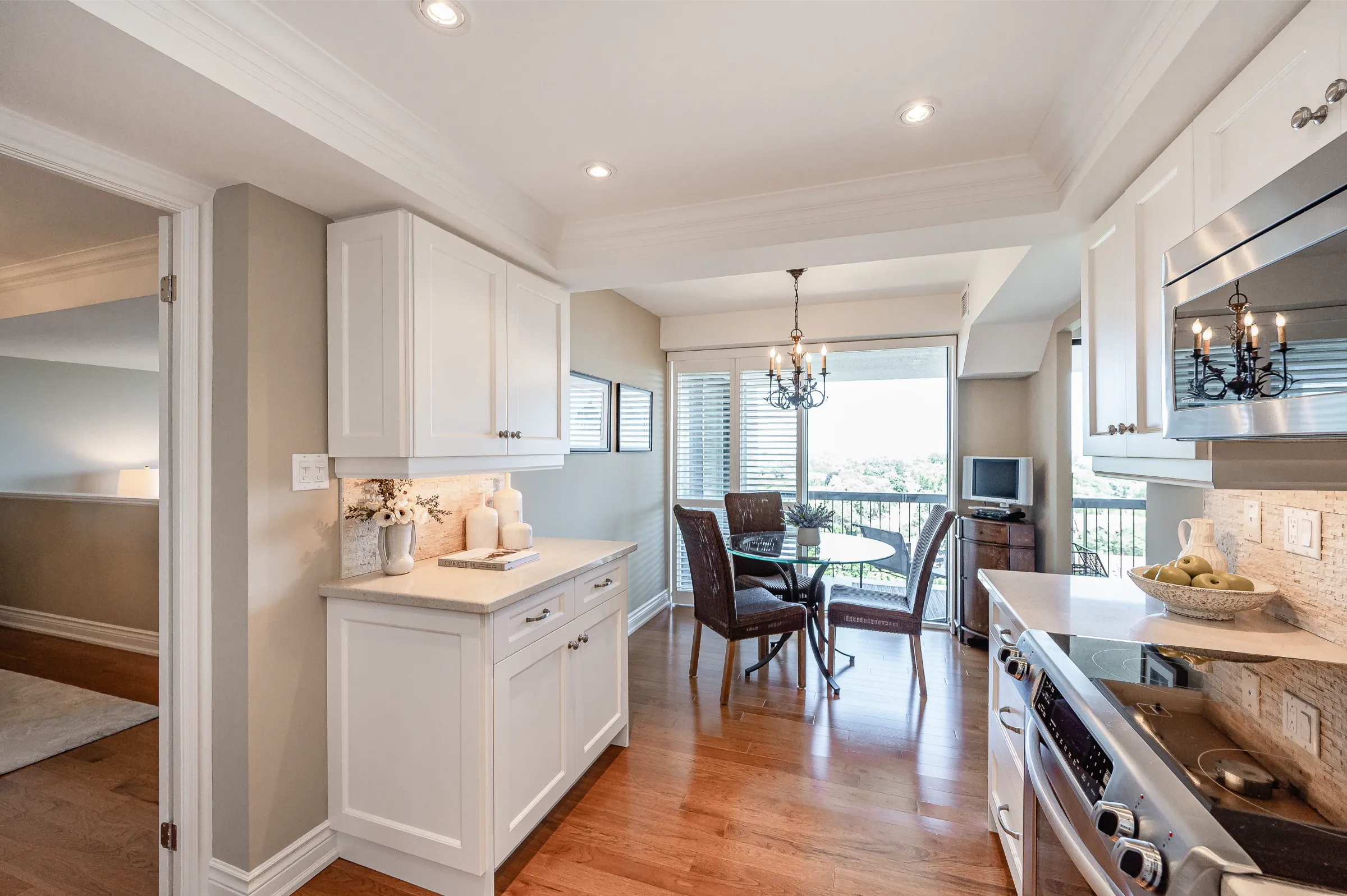 Luxury lakeside condo