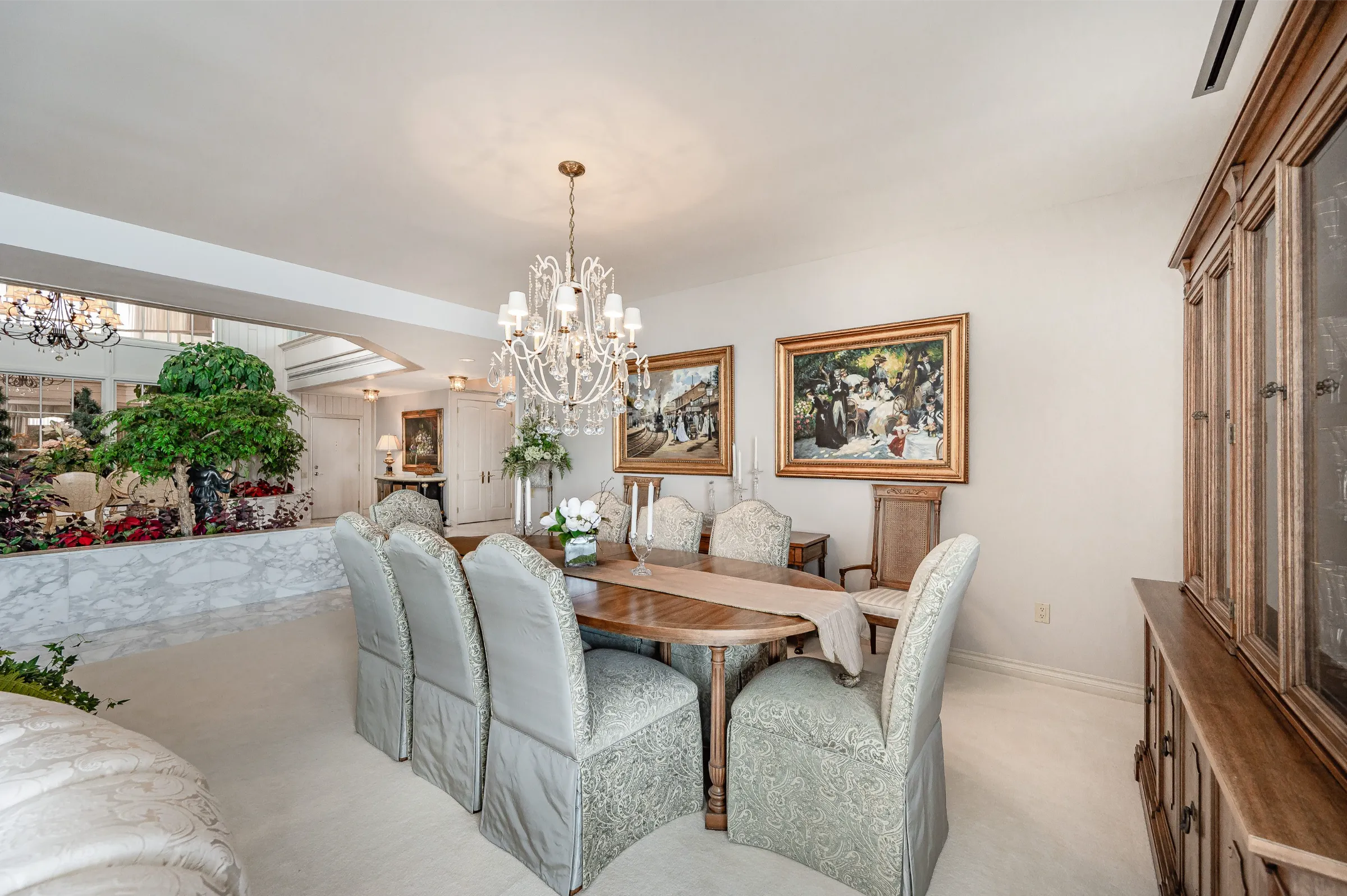 Luxury Lakeside Living