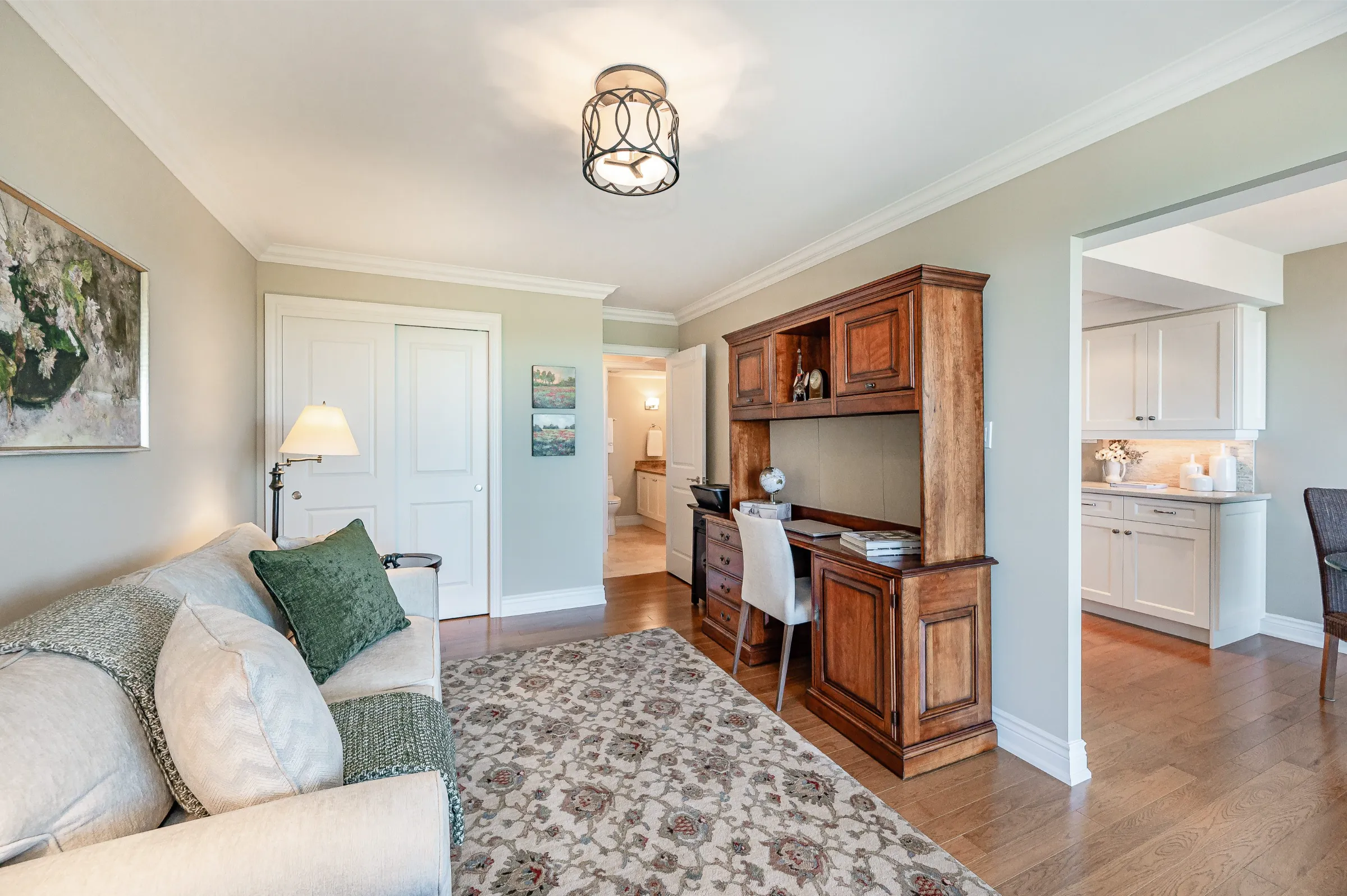 Luxury lakeside condo