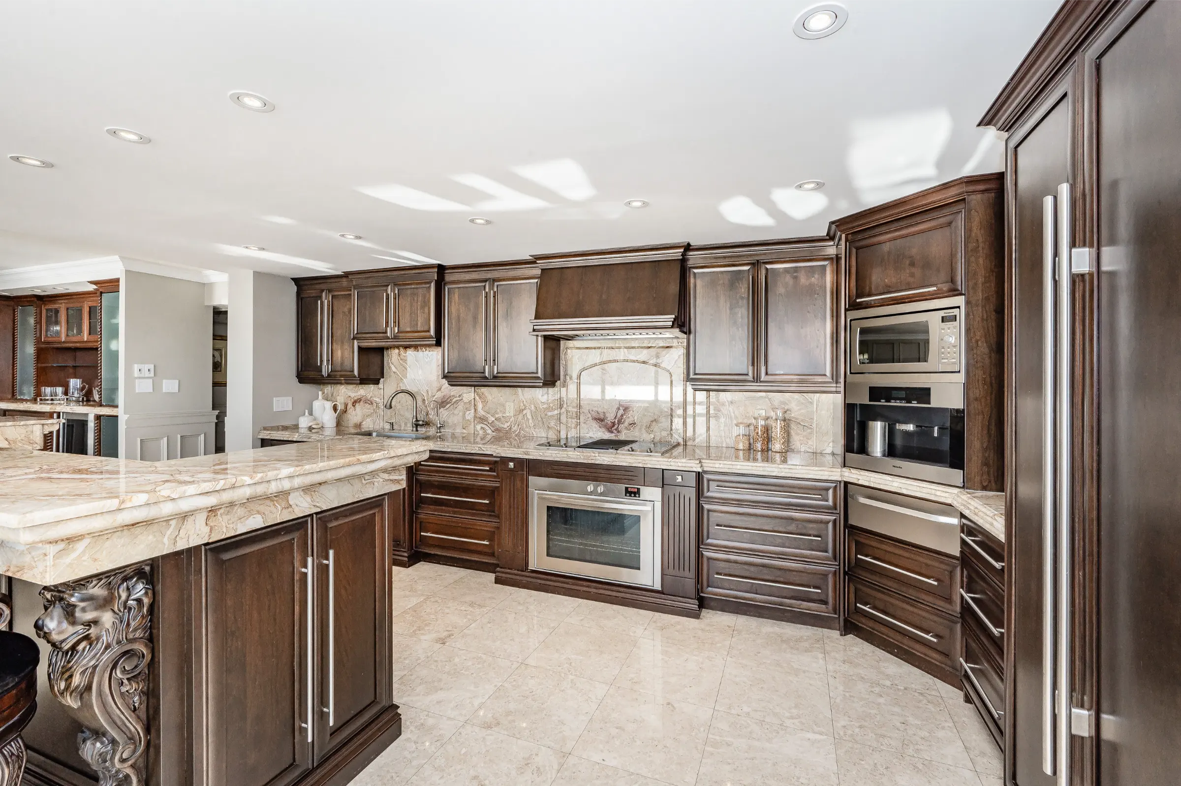 Luxury lakefront condo