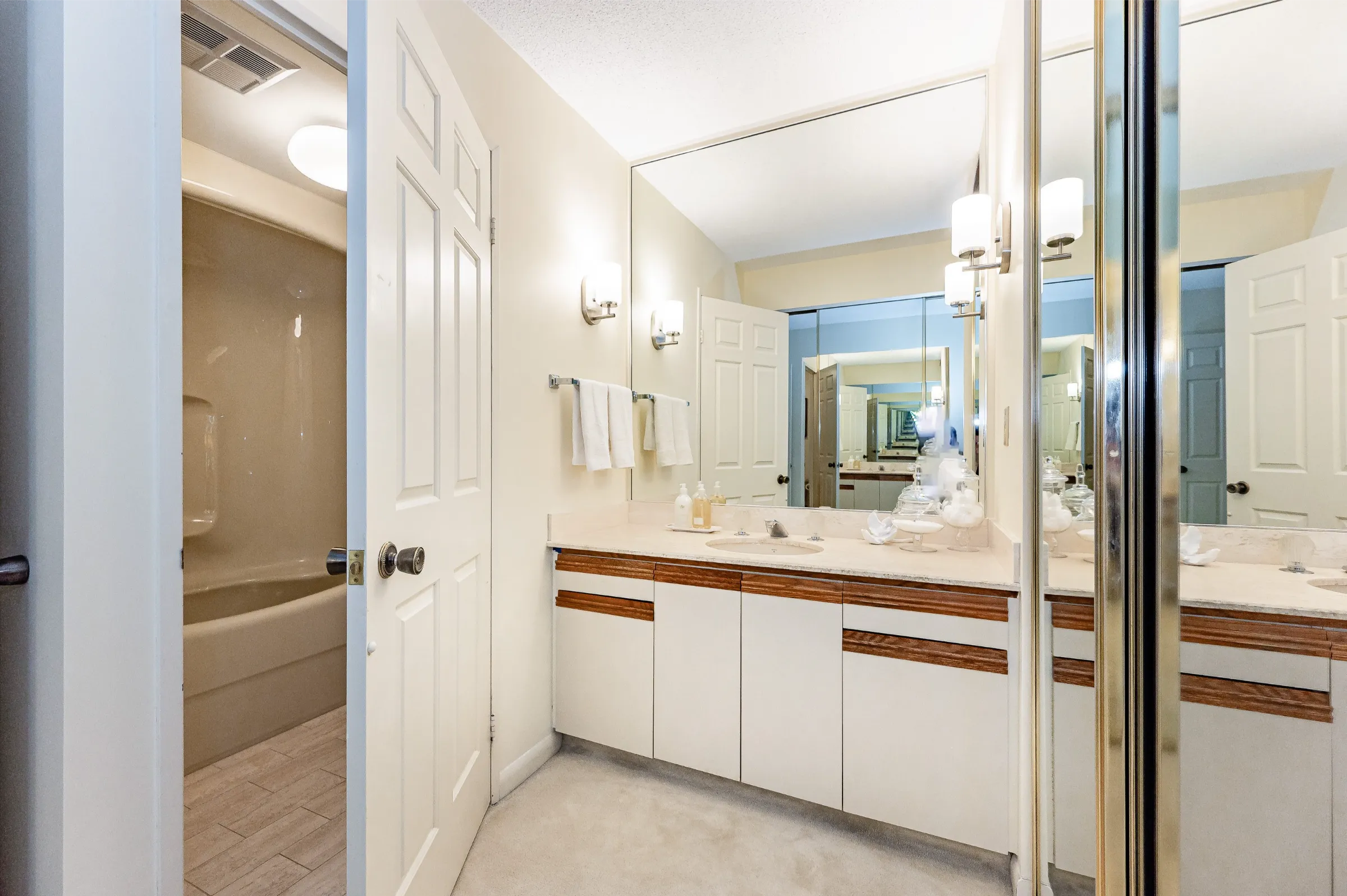 Bronte lakeside living