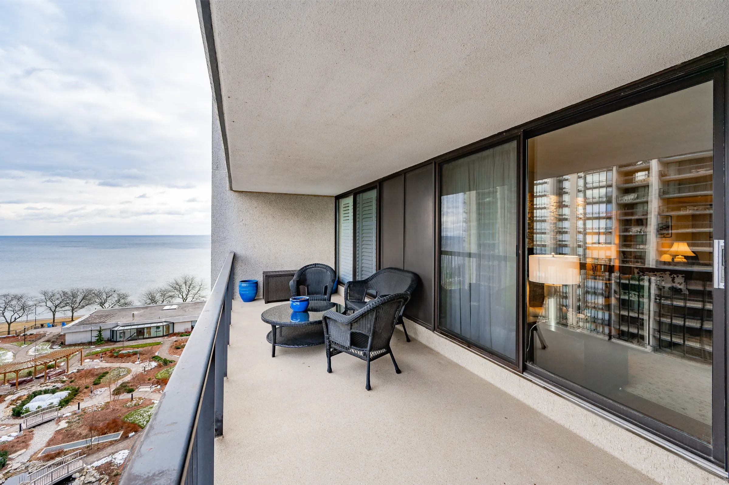 Renovated Lakeside Condo