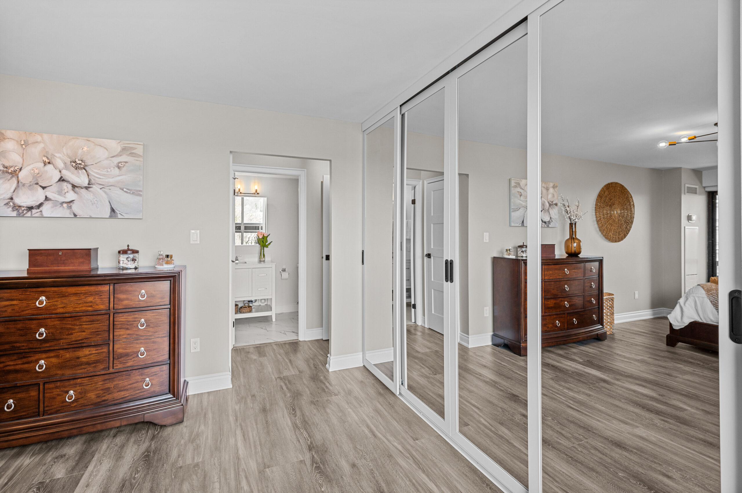 Luxurious Bronte Condo