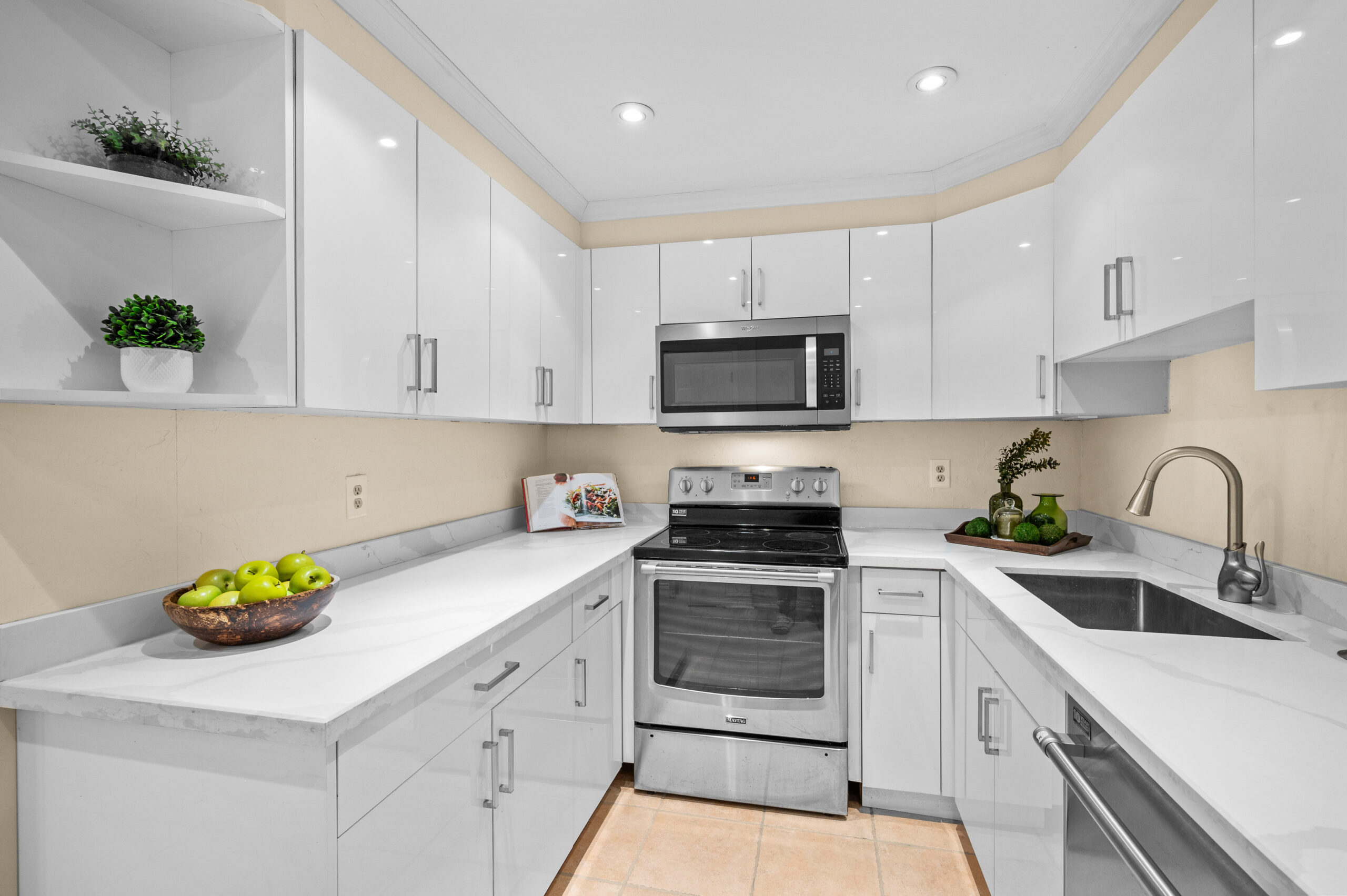 Bronte Harbour Condo