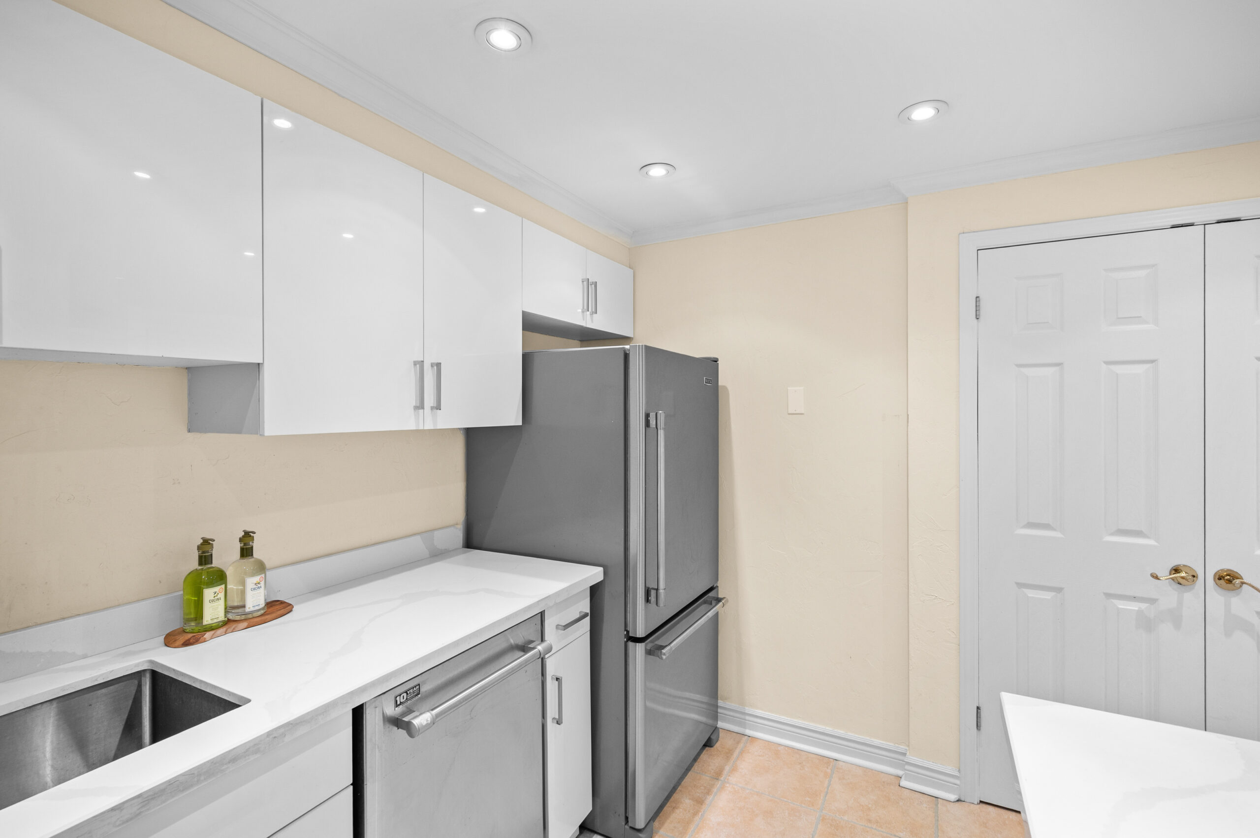 Bronte Harbour Condo