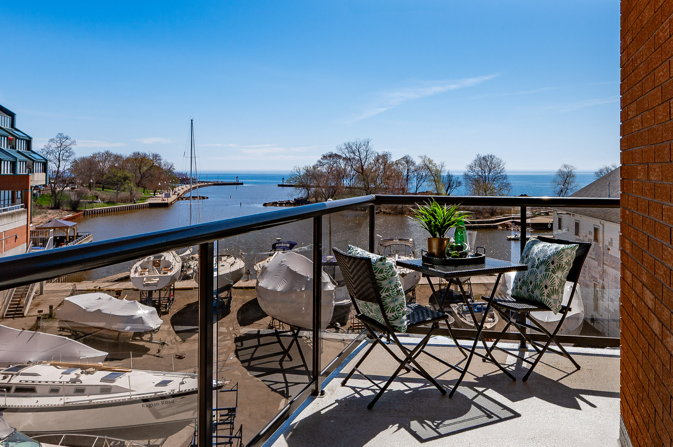 Bronte Harbour Condo