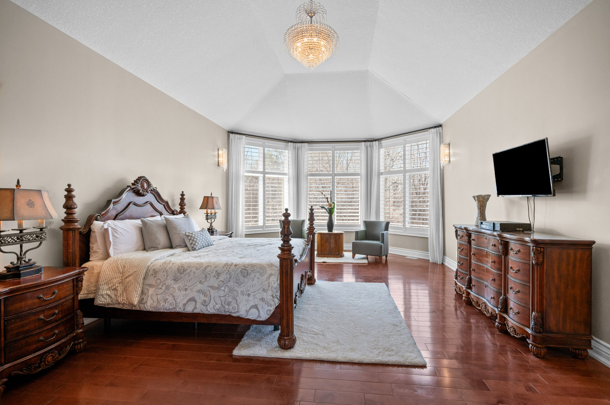 Luxury Waterloo Home