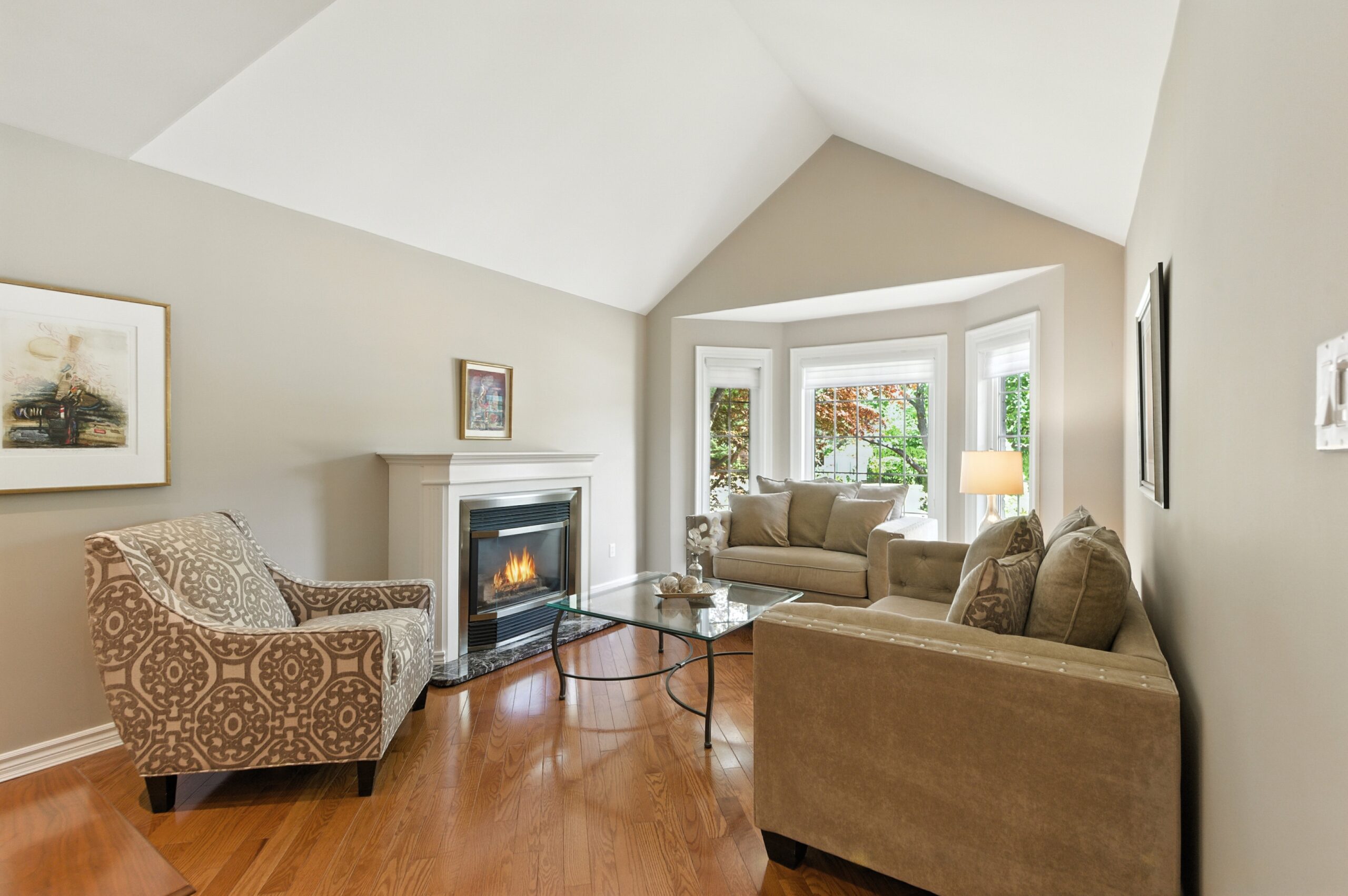 Updated Glen Abbey Home