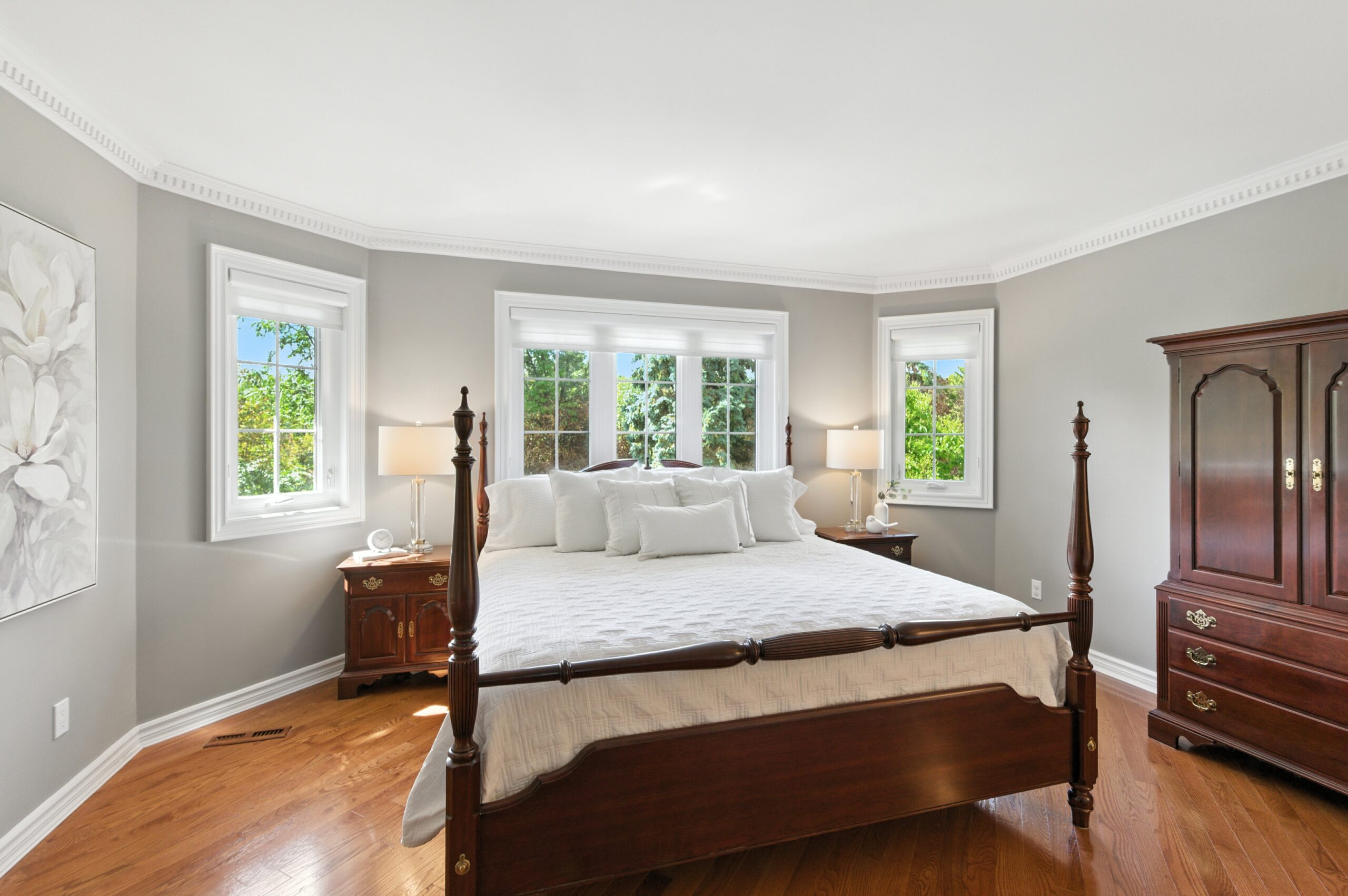 Updated Glen Abbey Home