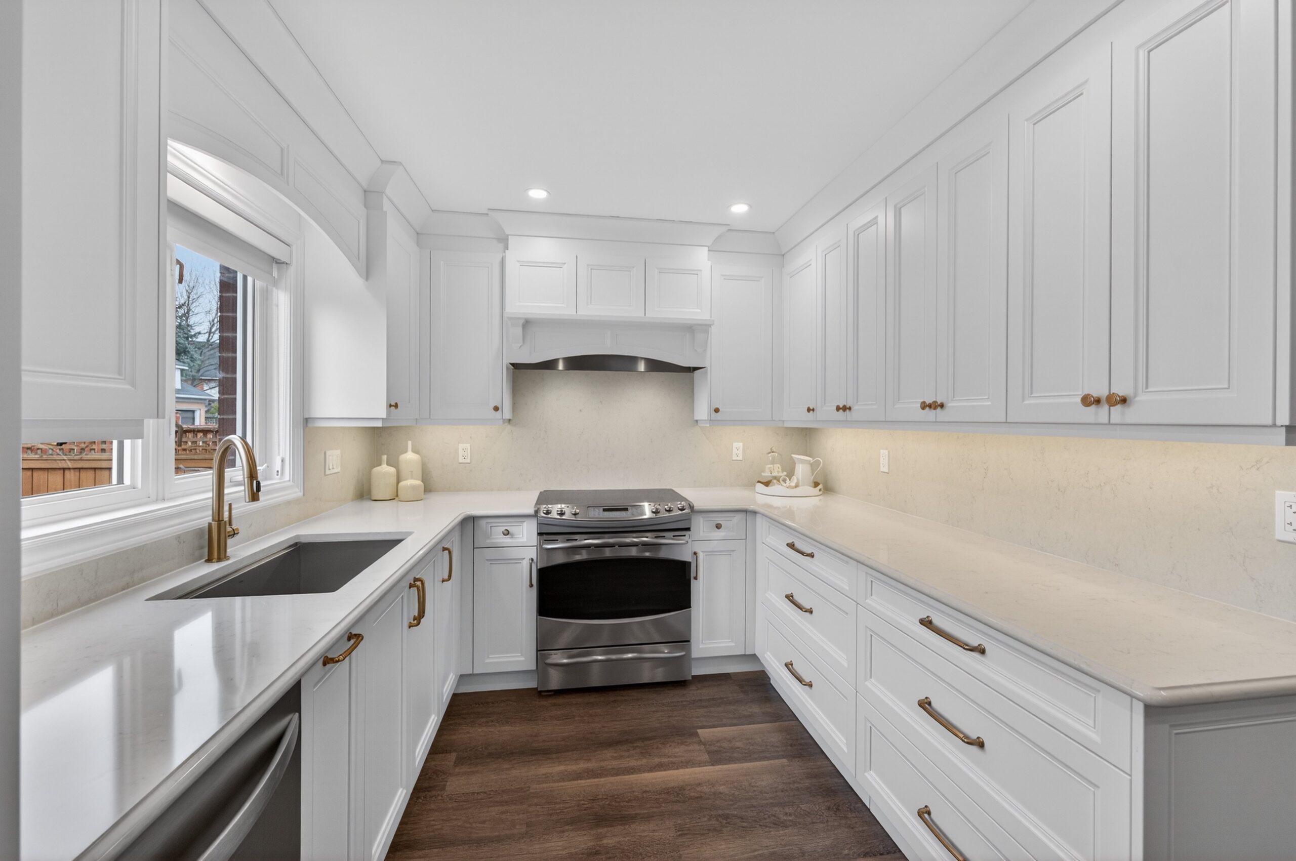 Updated River Oaks Home