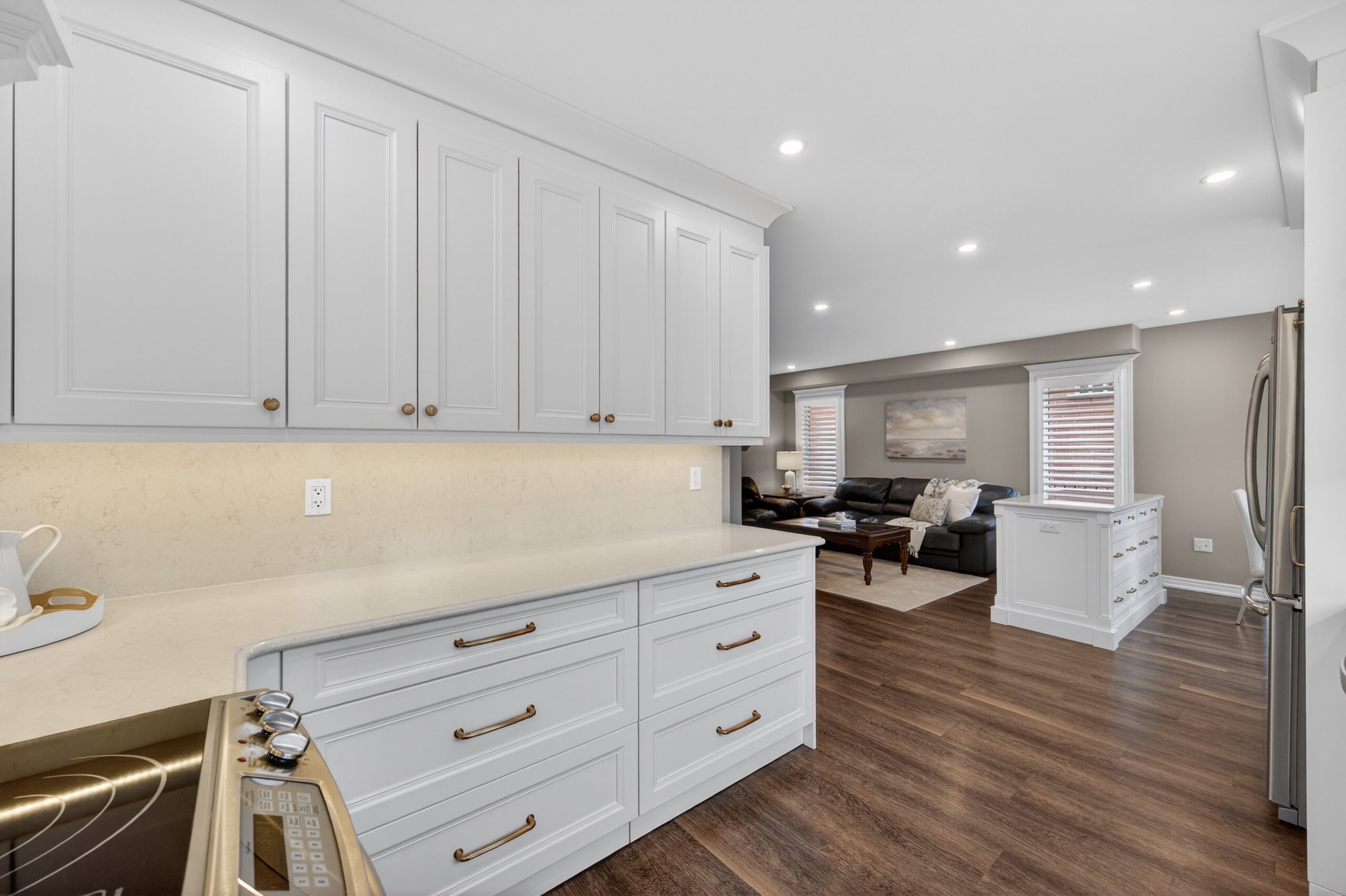 Updated River Oaks Home