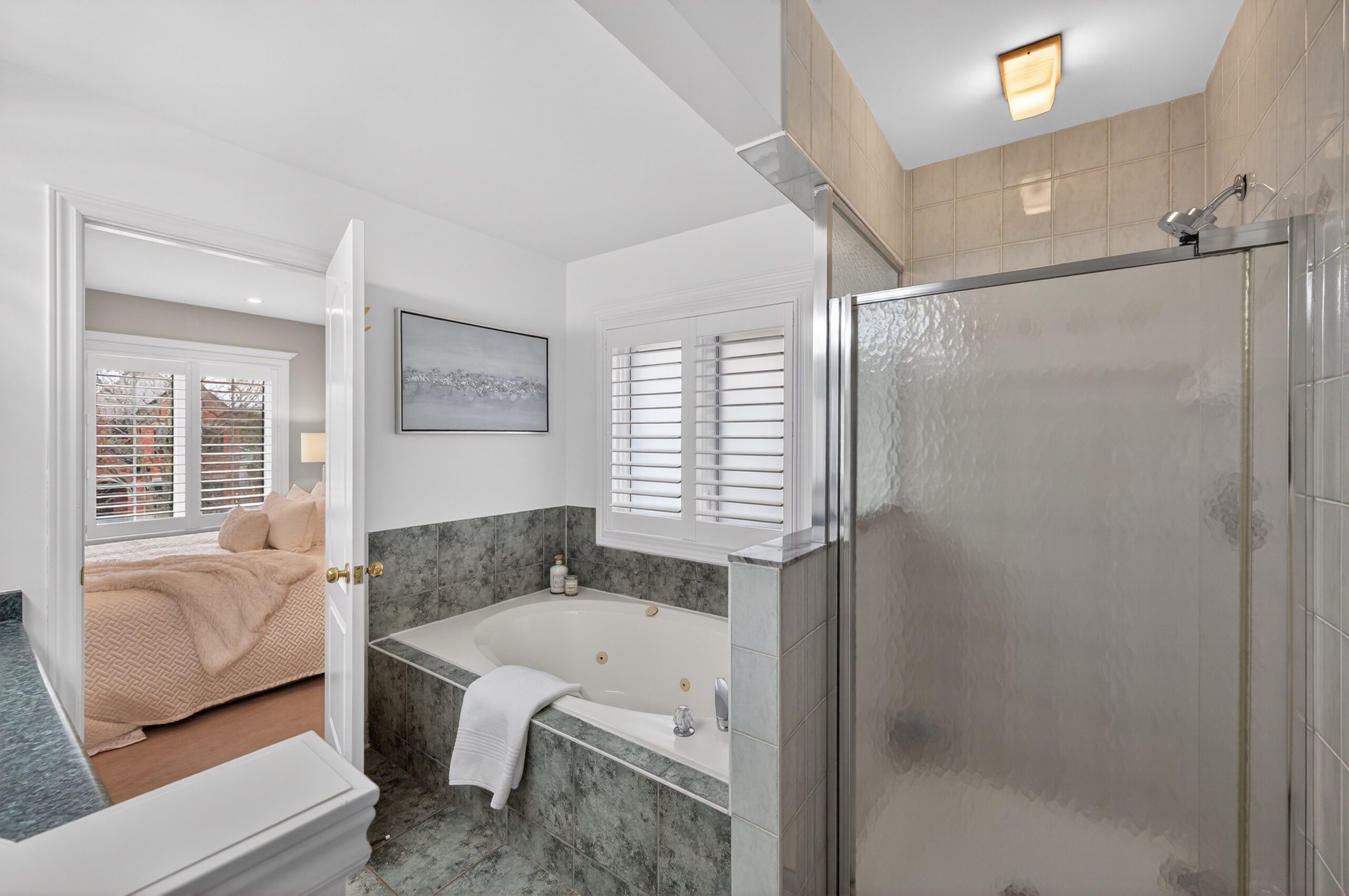 Updated River Oaks Home