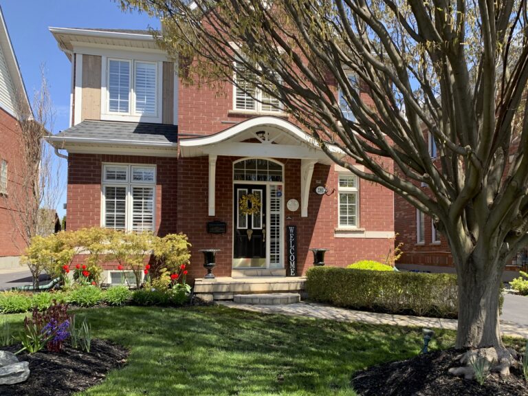 Updated River Oaks Home