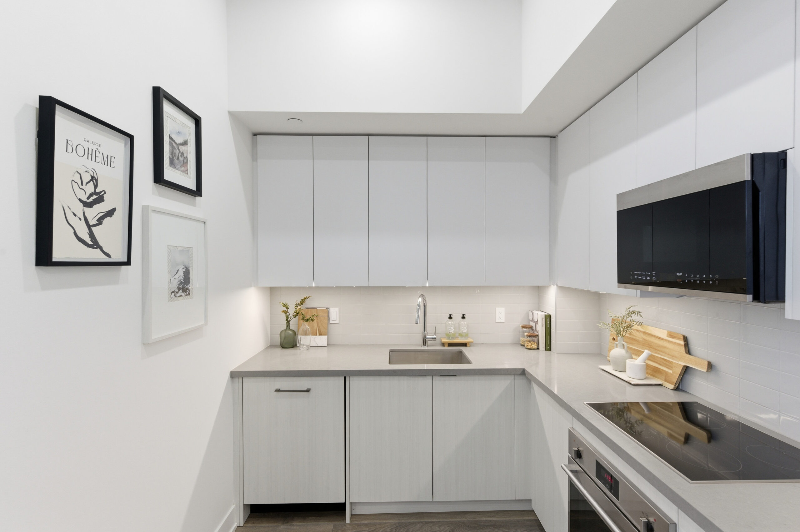 Modern Oakville Condo