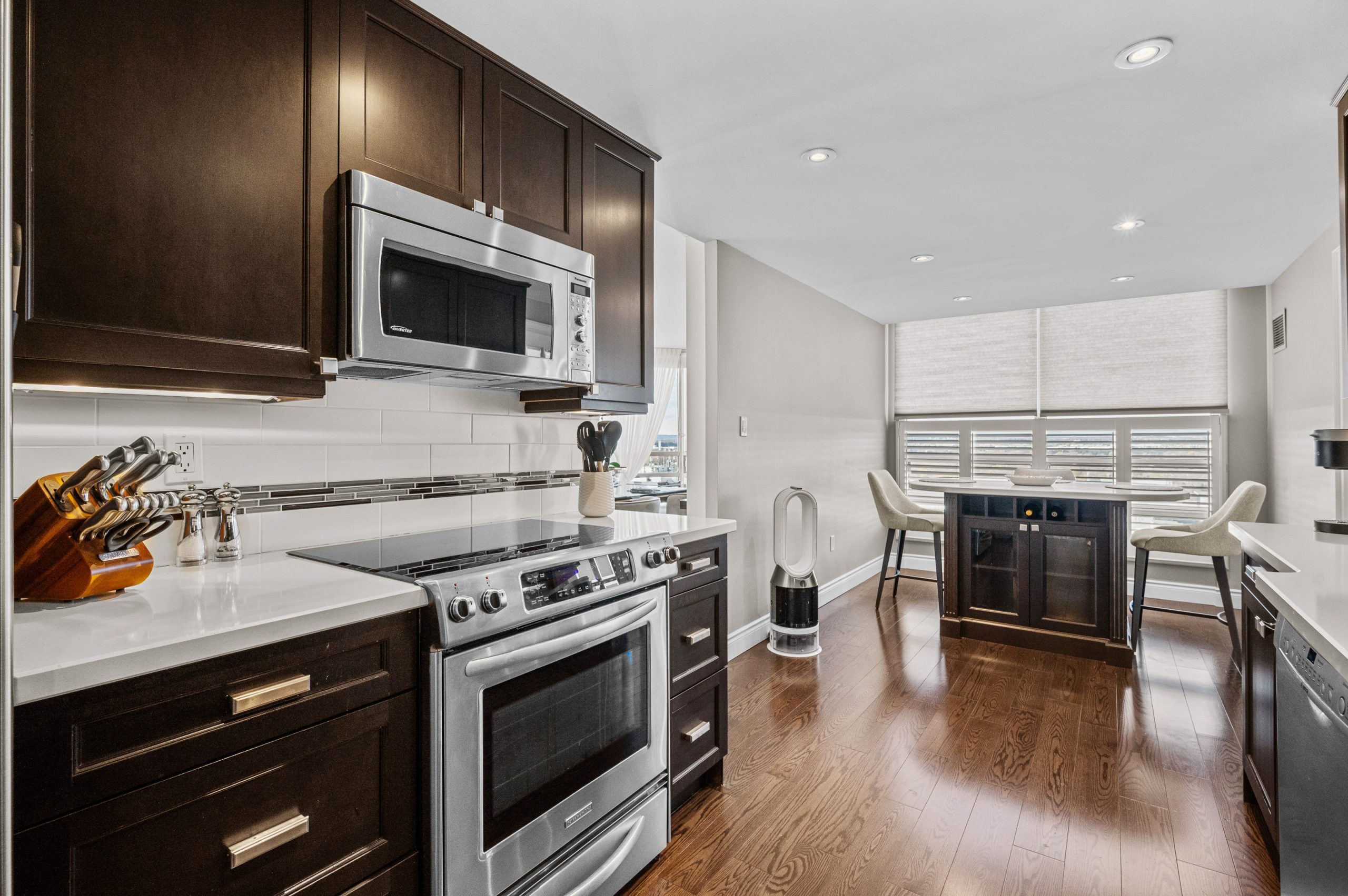 Bronte Lakeside Condo